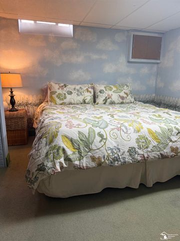 41460 Greenbriar Lane, Plymouth Twp, MI 48170