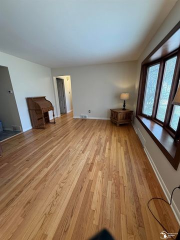 41460 Greenbriar Lane, Plymouth Twp, MI 48170