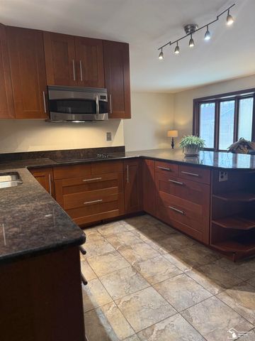 41460 Greenbriar Lane, Plymouth Twp, MI 48170