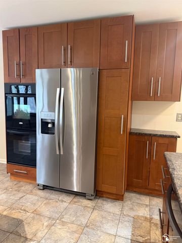 41460 Greenbriar Lane, Plymouth Twp, MI 48170