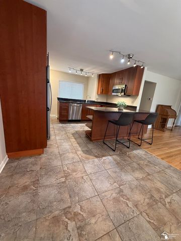 41460 Greenbriar Lane, Plymouth Twp, MI 48170