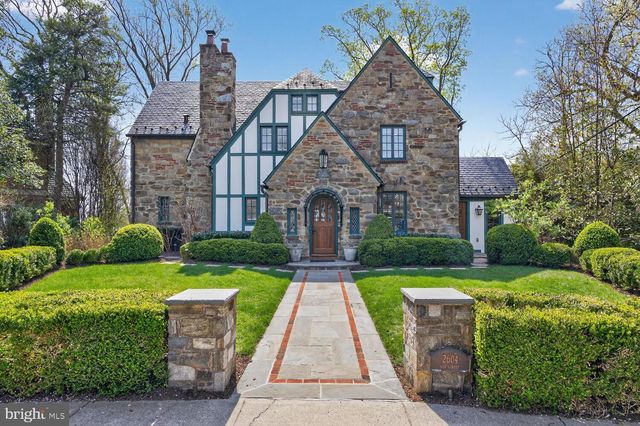 2604 31ST ST NW, Washington, DC 20008