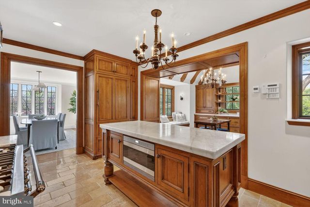 2604 31ST ST NW, Washington, DC 20008