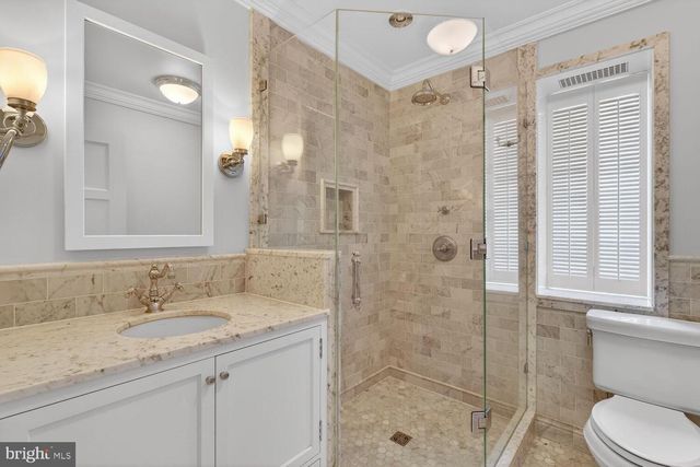 2604 31ST ST NW, Washington, DC 20008