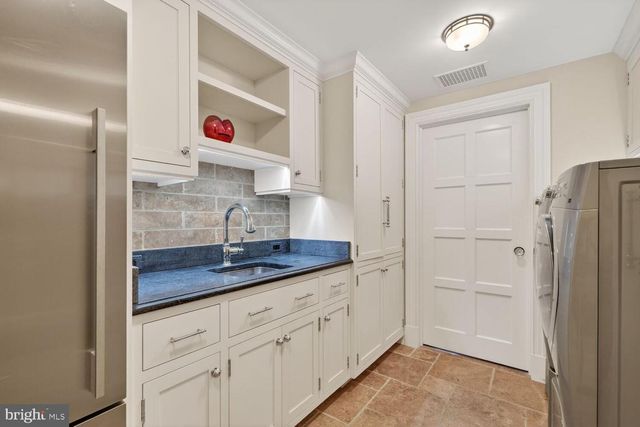 2604 31ST ST NW, Washington, DC 20008