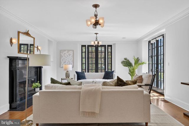 2604 31ST ST NW, Washington, DC 20008