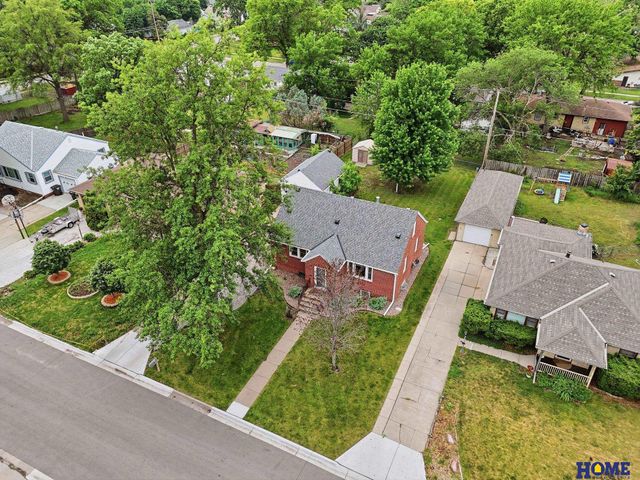 351 S 45th Street, Lincoln, NE 68510