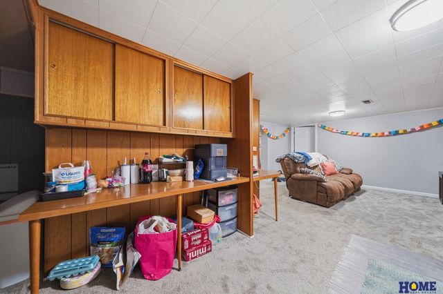 351 S 45th Street, Lincoln, NE 68510