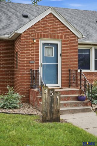 351 S 45th Street, Lincoln, NE 68510