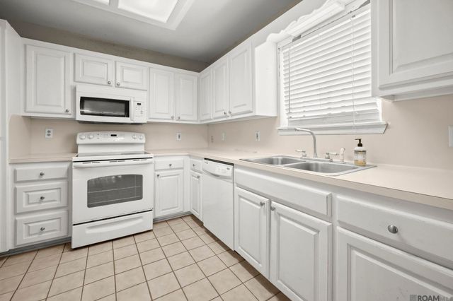 15463 Springwood Ave, Baton Rouge, LA 70817