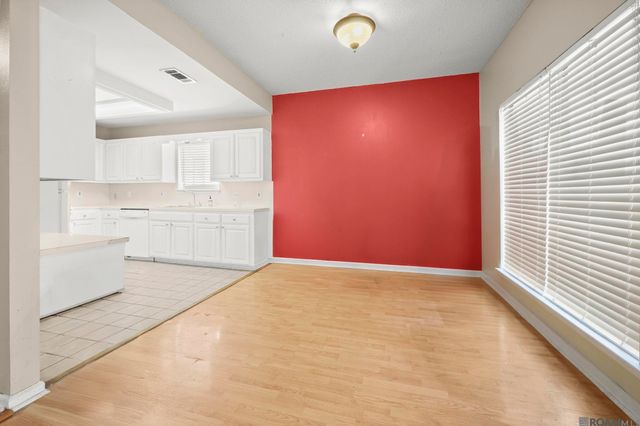 15463 Springwood Ave, Baton Rouge, LA 70817