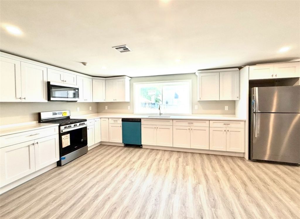 83 power Road 3, Pawtucket, RI 02860