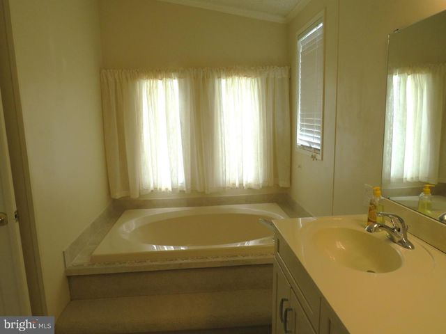 59 WILDFLOWER CT, New Hope, PA 18938