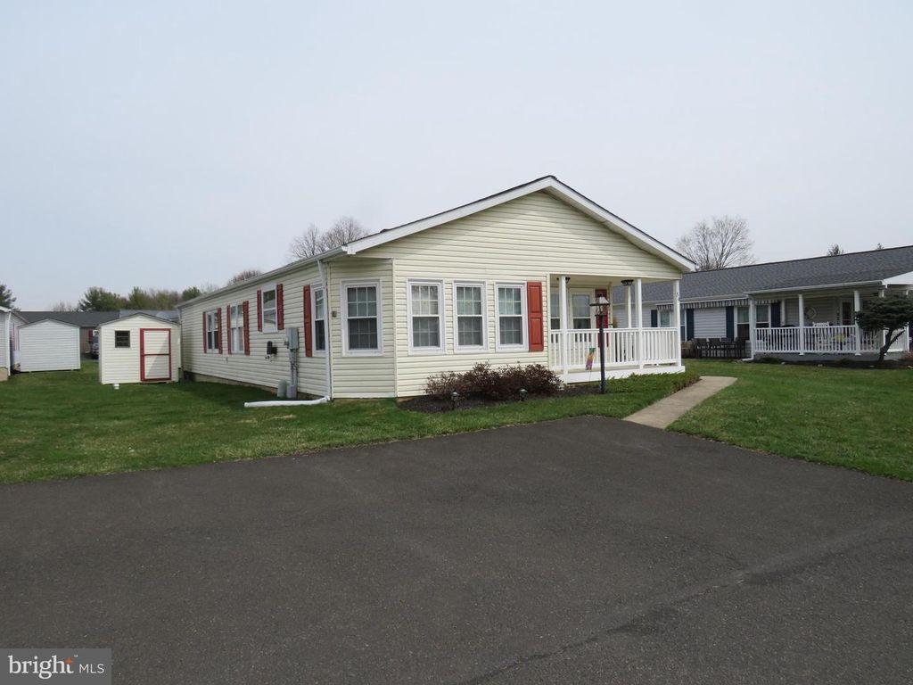 59 WILDFLOWER CT, New Hope, PA 18938