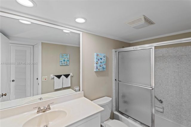 3051 NE 48th St 307, Fort Lauderdale, FL 33308