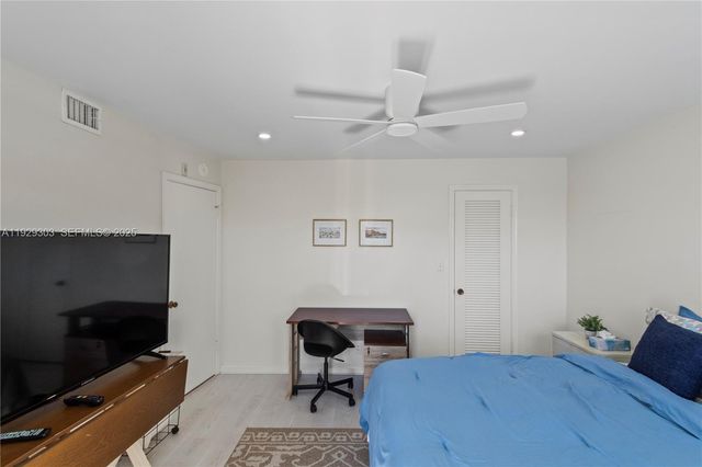 3051 NE 48th St 307, Fort Lauderdale, FL 33308