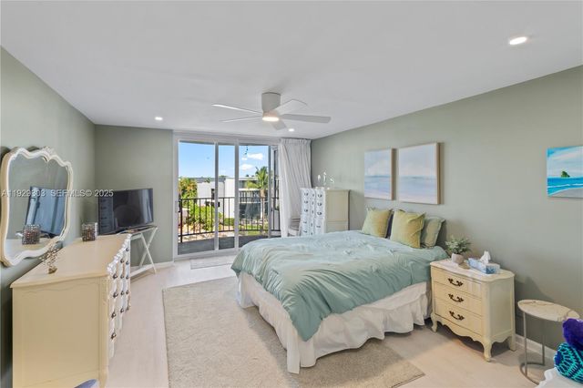 3051 NE 48th St 307, Fort Lauderdale, FL 33308