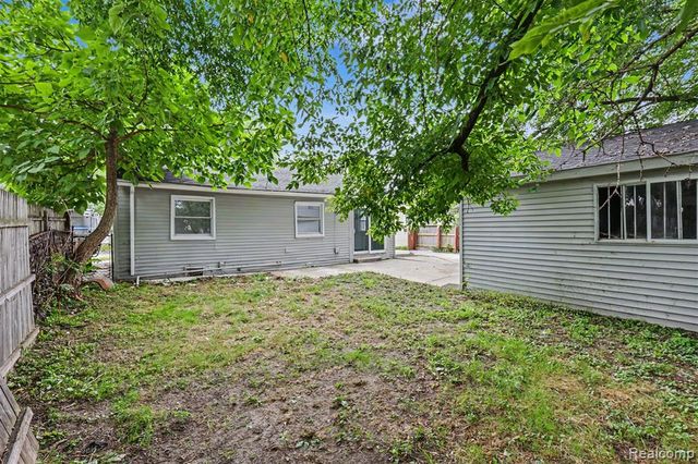 2637 Cascade Court, Westland, MI 48186