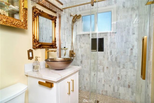 6655 Yarmouth Avenue, Los Angeles, CA 91335