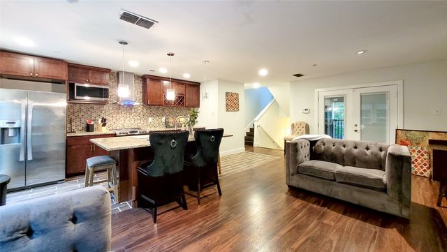 5815 Phoenix Drive 12, Dallas, TX 75231
