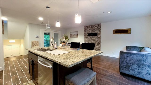 5815 Phoenix Drive 12, Dallas, TX 75231