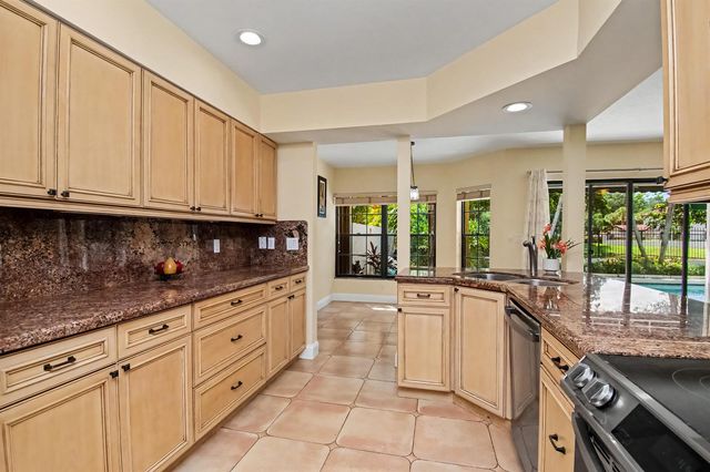 21718 Club Villa Terrace, Boca Raton, FL 33433