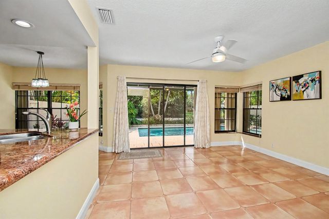 21718 Club Villa Terrace, Boca Raton, FL 33433