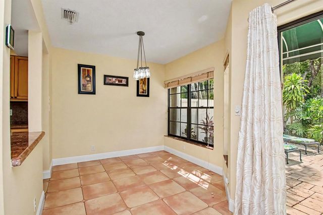 21718 Club Villa Terrace, Boca Raton, FL 33433