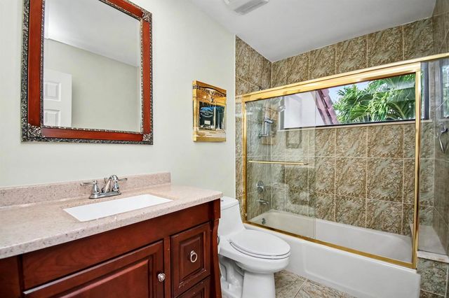 21718 Club Villa Terrace, Boca Raton, FL 33433