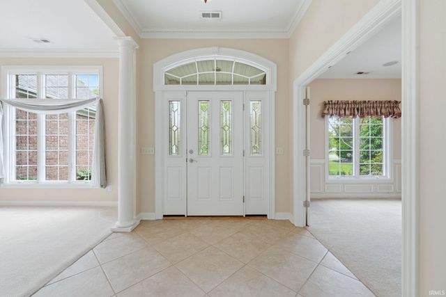 9421 Wawasee Cove, Fort Wayne, IN 46804