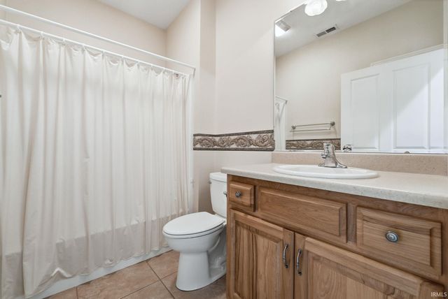 9421 Wawasee Cove, Fort Wayne, IN 46804