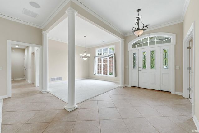 9421 Wawasee Cove, Fort Wayne, IN 46804