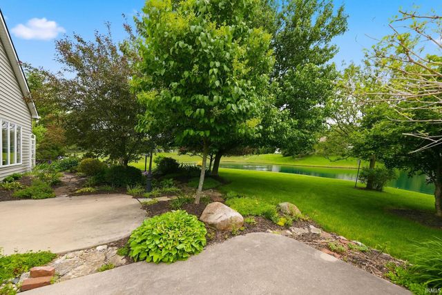 9421 Wawasee Cove, Fort Wayne, IN 46804