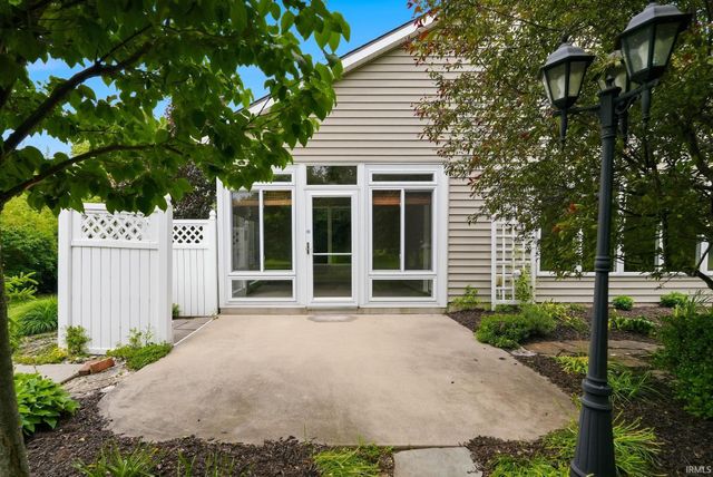 9421 Wawasee Cove, Fort Wayne, IN 46804