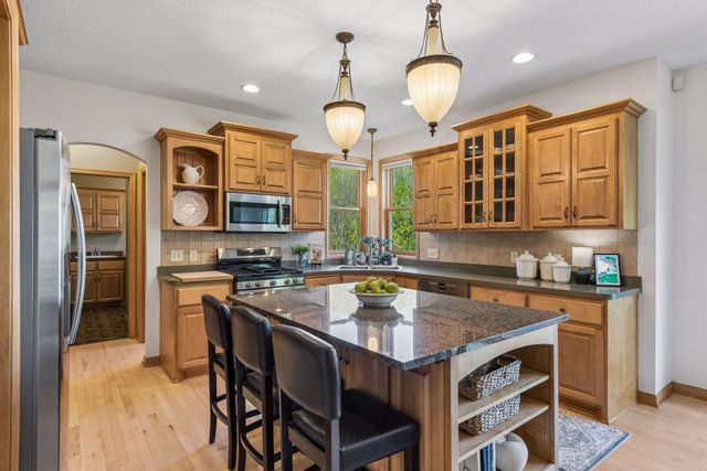 16586 73rd Avenue N, Maple Grove, MN 55311