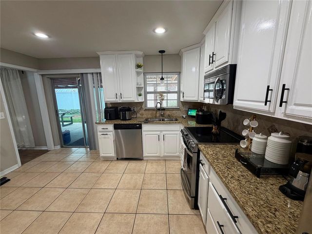2206 PAVILION PLACE, Brandon, FL 33511