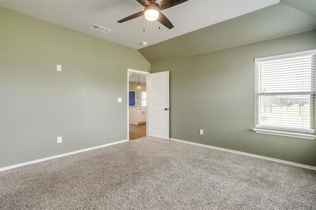8201 Harvest Drive, Grandview, TX 76050