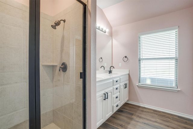 8201 Harvest Drive, Grandview, TX 76050