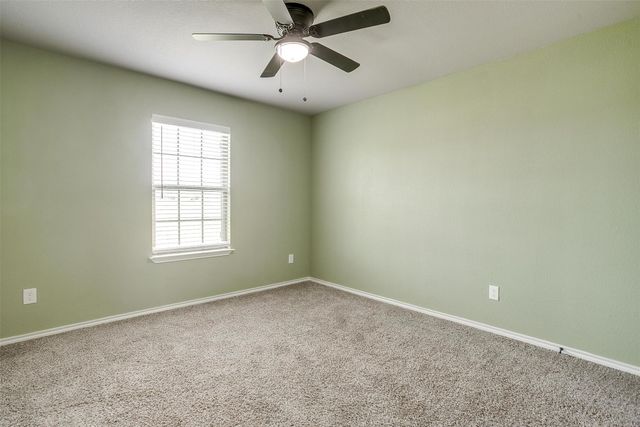 8201 Harvest Drive, Grandview, TX 76050