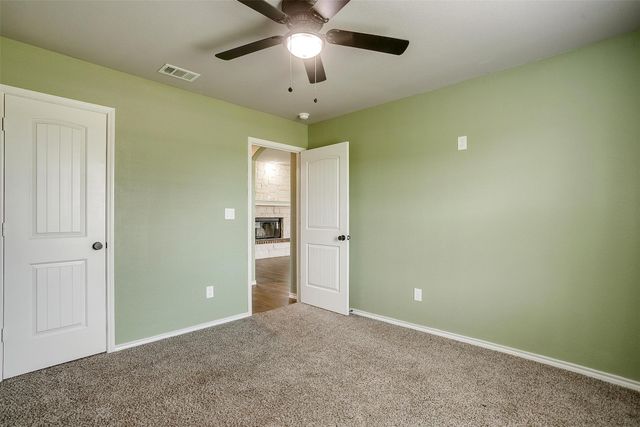 8201 Harvest Drive, Grandview, TX 76050