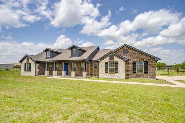8201 Harvest Drive, Grandview, TX 76050