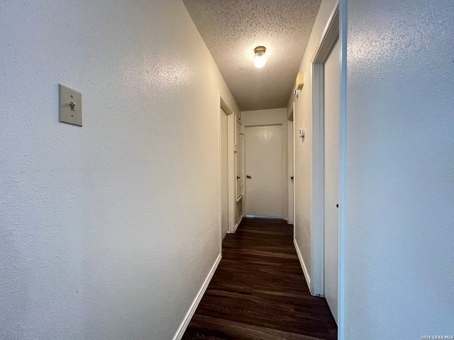 6530 FOREST VLG, San Antonio, TX 78250