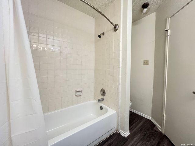 6530 FOREST VLG, San Antonio, TX 78250