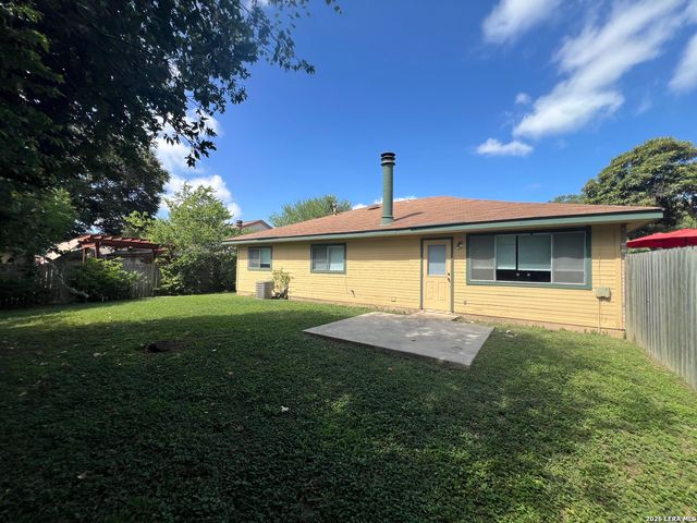 6530 FOREST VLG, San Antonio, TX 78250