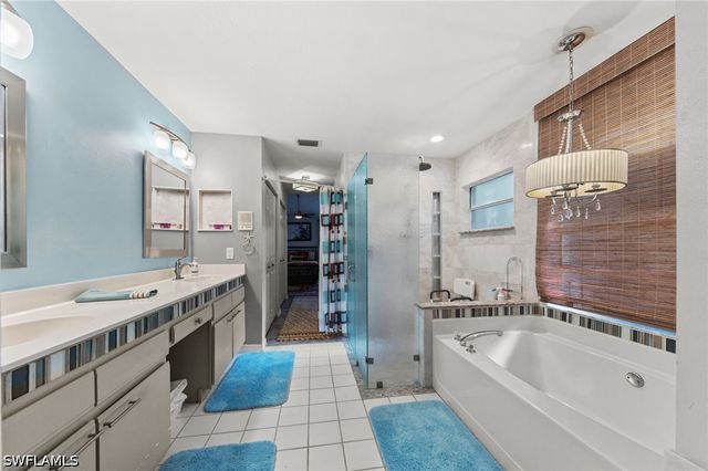 11671 Pine Hammock CIR, Fort Myers, FL 33919