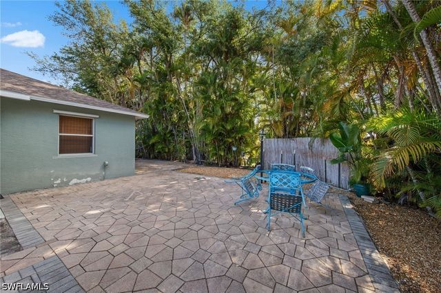 11671 Pine Hammock CIR, Fort Myers, FL 33919