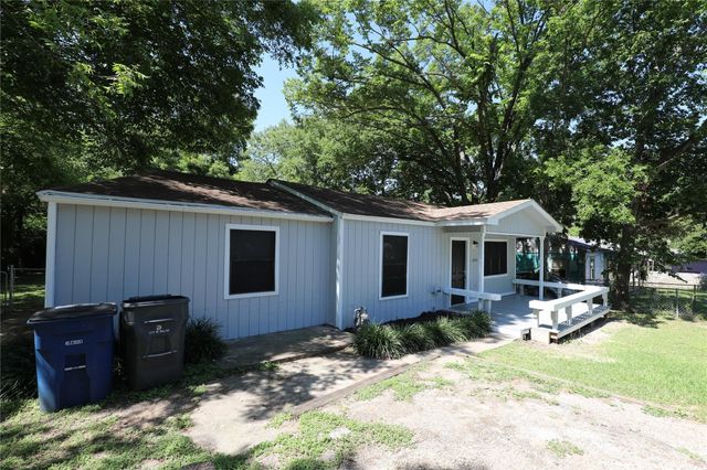 8529 Oak Haven Lane, Dallas, TX 75217