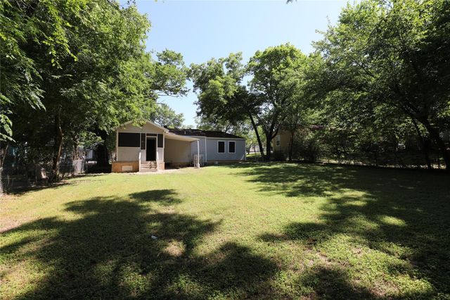 8529 Oak Haven Lane, Dallas, TX 75217