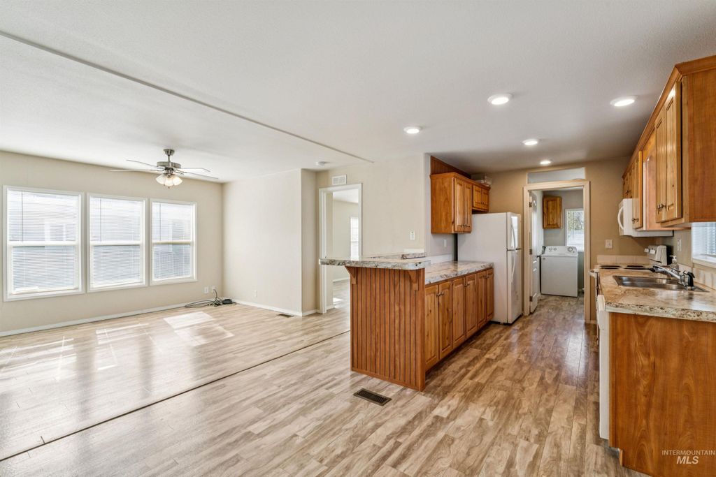 1386 N Arrow Ln, Boise, ID 83704 photo 15