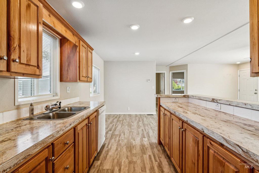 1386 N Arrow Ln, Boise, ID 83704 photo 17